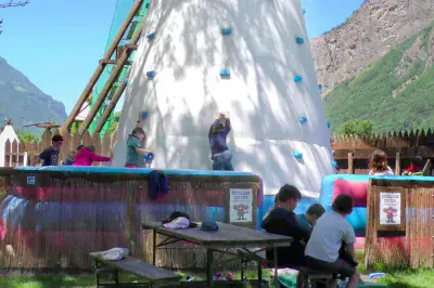 Western-City - Photo 3