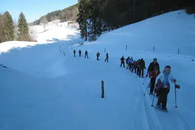 Balades nocturnes accompagnées en raquettes - Photo 5