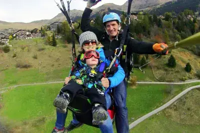 Vol en parapente biplace avec Flyverbier - Photo 3