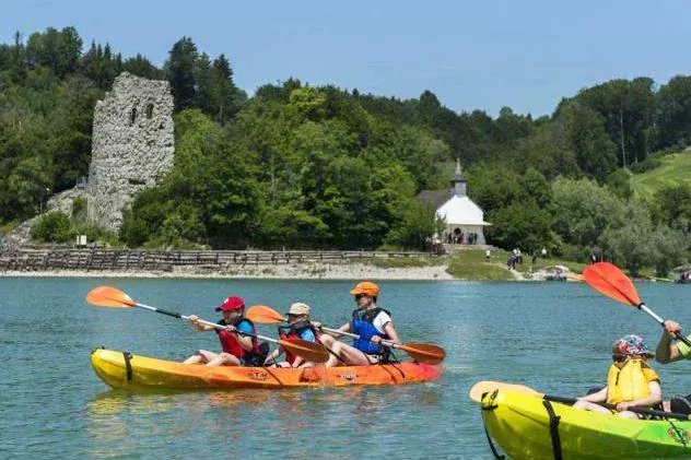 Kayak avec Aventure Gruyère - Dans l’eau, Fun / Aventure à Corbières