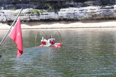 Pédalo sur le Doubs - Photo 2