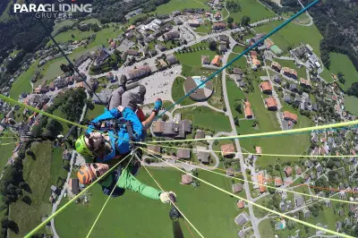 Vol en parapente biplace avec Paragliding Gruyère - Photo 2