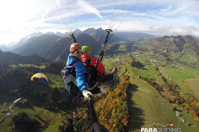 Vol en parapente biplace avec Paragliding Gruyère - Photo 3