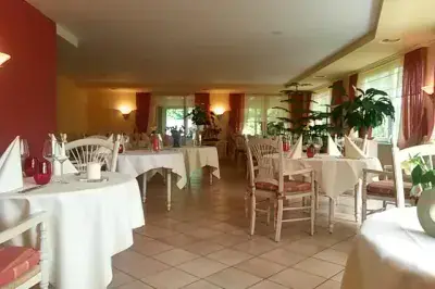 Hôtel Bellevue - Photo 4