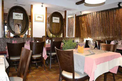 Au Vieux Caveau - Photo 3