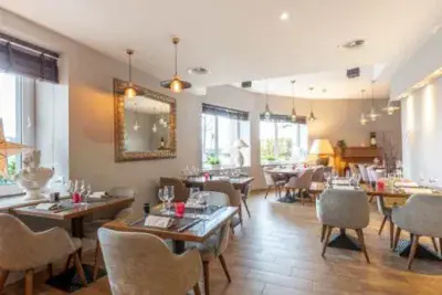 Restaurant L'Etoile - Photo 1