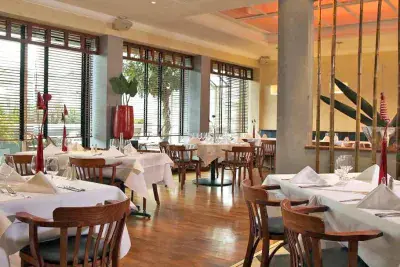 Restaurant 14 - Photo 4